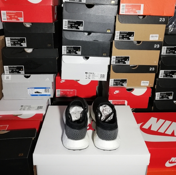 ADIDAS PUREBOOST WOMEN'S US SIZE 8 NEW WORE ONCE INDOOR NO BOX DUE IT'S DAMAGED - Picture 6 of 9